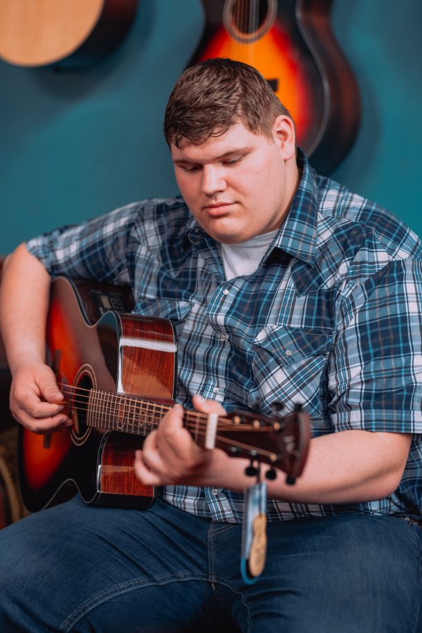 Cody Clayton Eagle-american Idol Star! – Andrew White Guitars