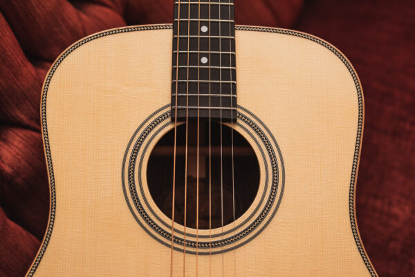 Master Craft Dreadnought Red Spruce - Image 4